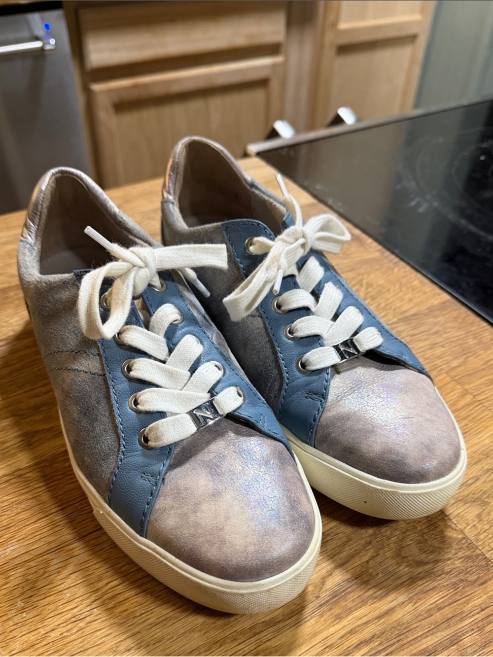 Naturalizer Astara Blue and Iridescent Gray Women’s Leather Sneakers